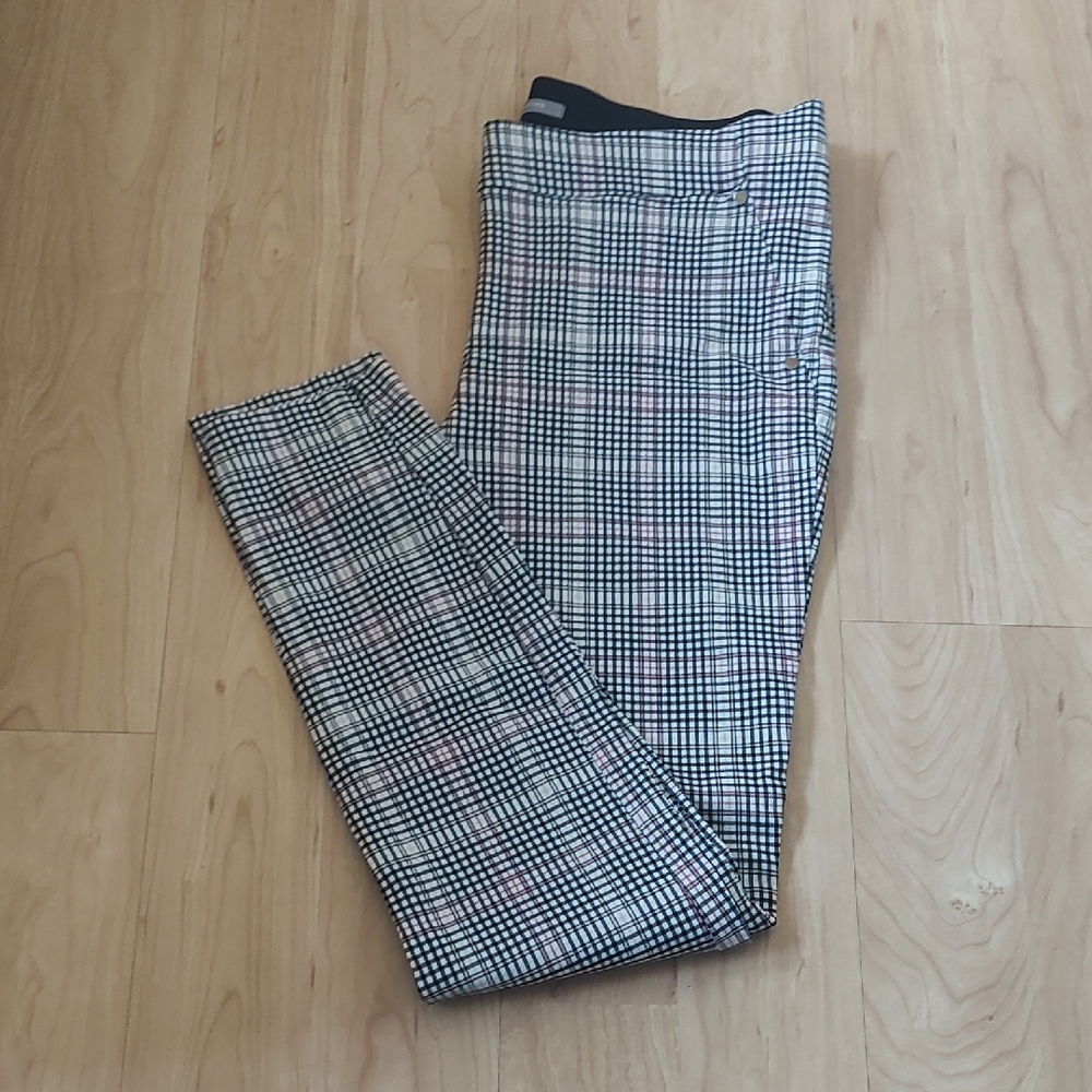 Women's Plaid Pants - Black and White